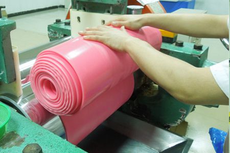 硅膠原膠硫化煉膠過(guò)程